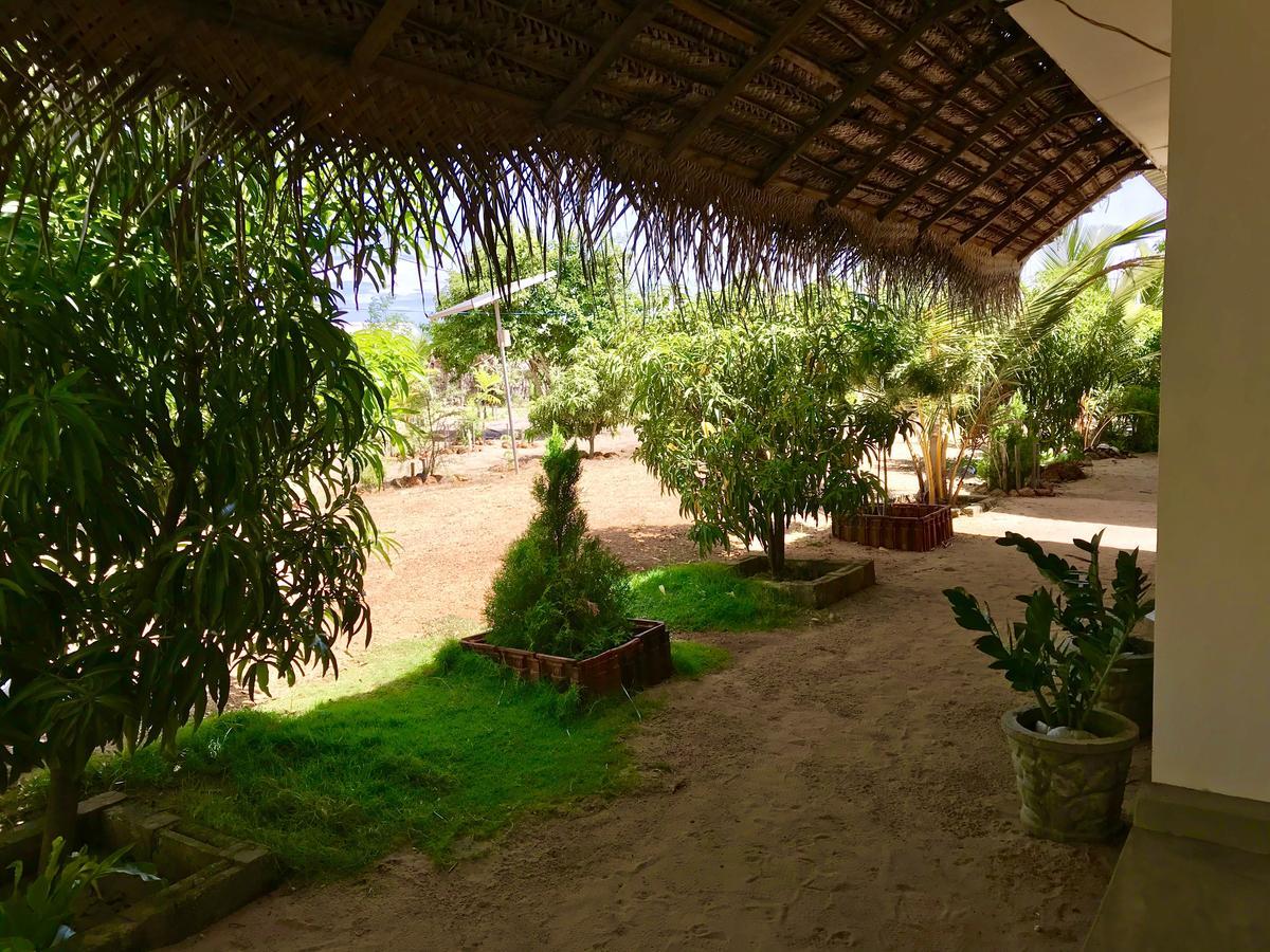 Starfish Beach Bungalows Arugam Bay Dış mekan fotoğraf